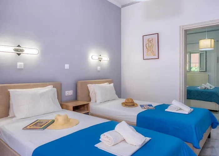 Ioanna's And Niko's Skala 帕拉蒙纳斯